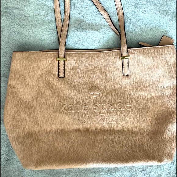 kate spade Handbags - ♠️ Kate Spade Tote